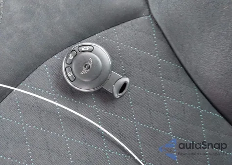 2011 Mini Cooper из США, поврежденный, VIN WMWZN3C53BT133528